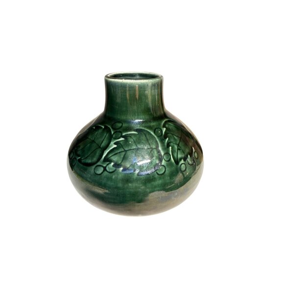 Vintage Green Glazed Pottery Vase with Embossed Leaf and Berry Design - Picture 6 of 7